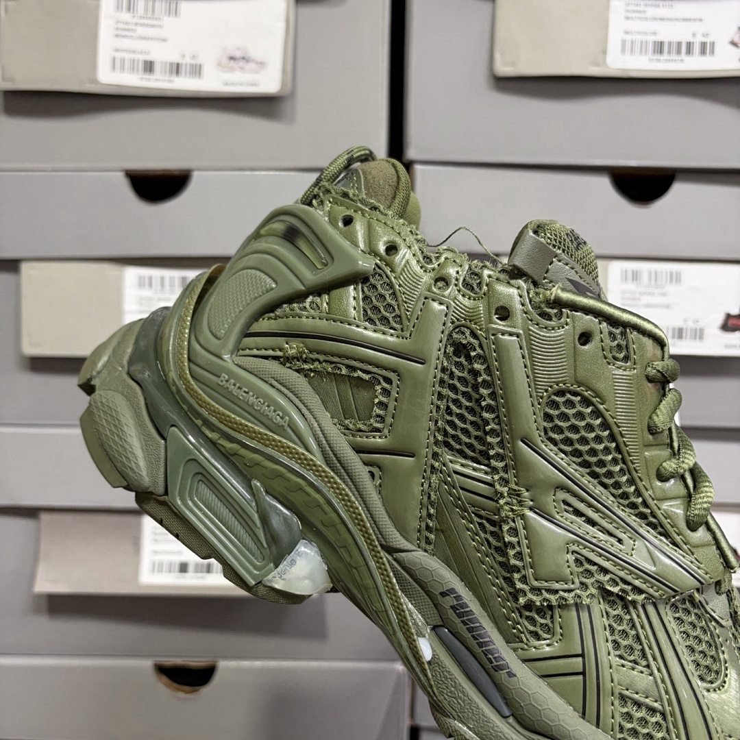 Balenciaga BLCG Runner7.0 - Image 106