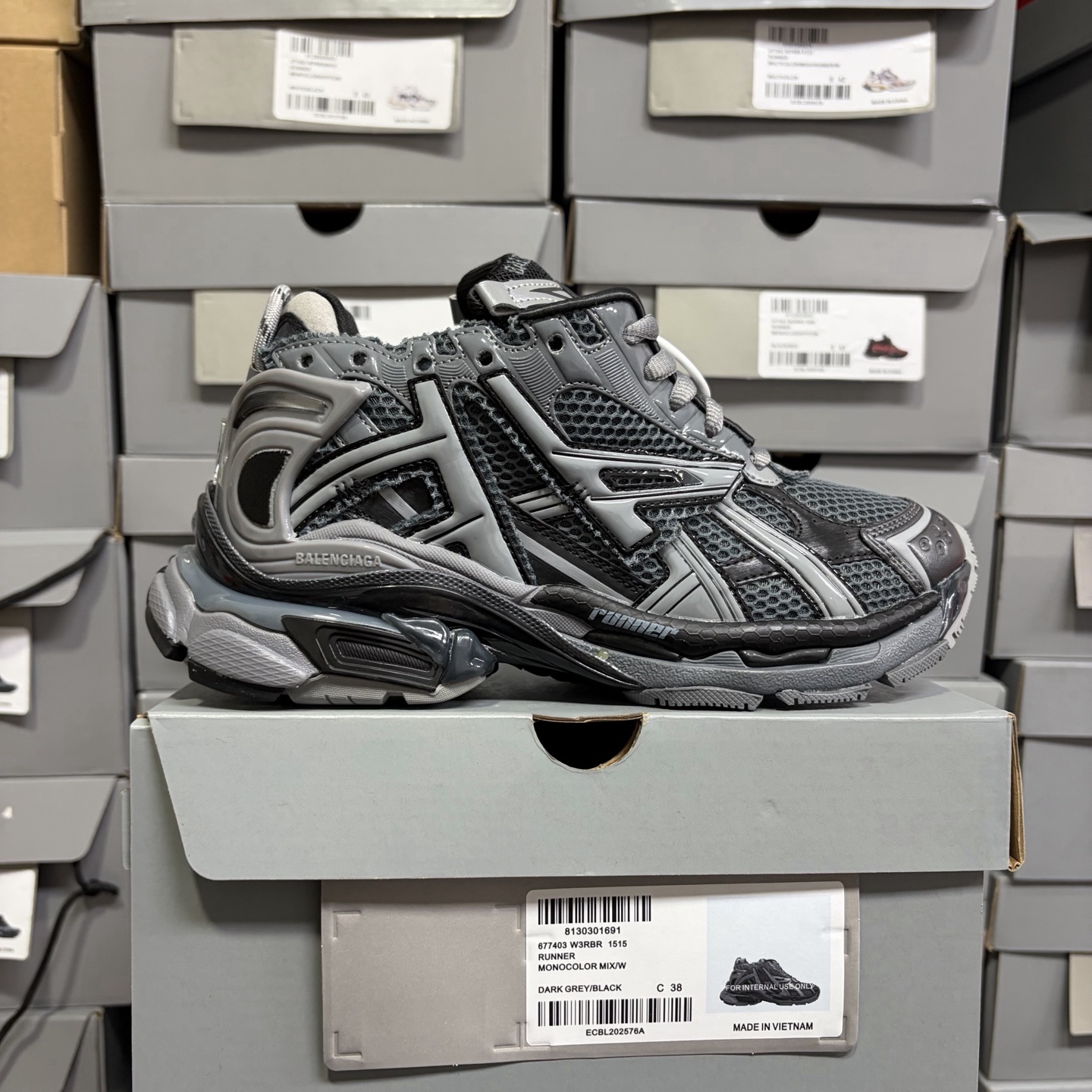 Balenciaga BLCG Runner7.0 - Image 122