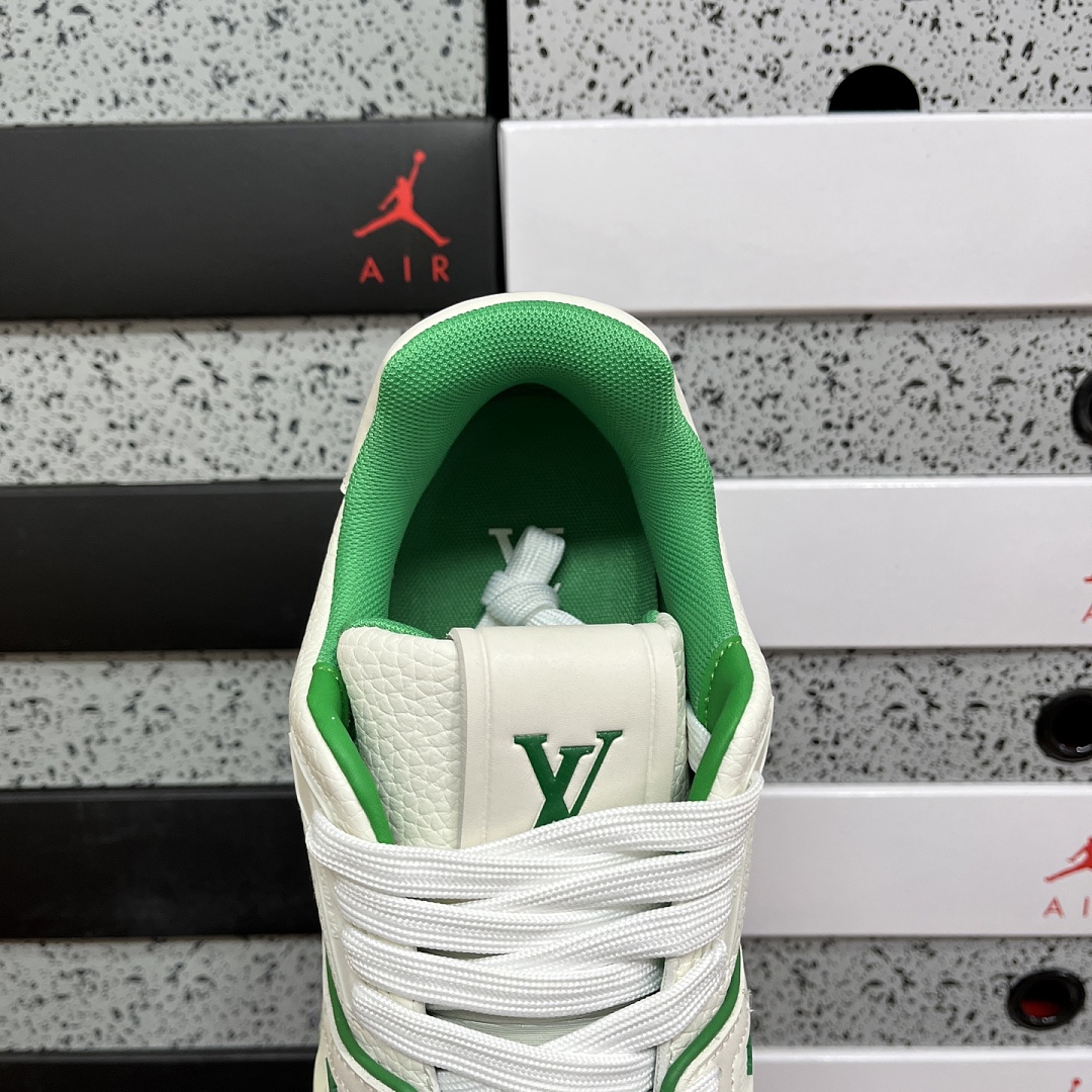 Louis Vuitton Trainer - Image 6