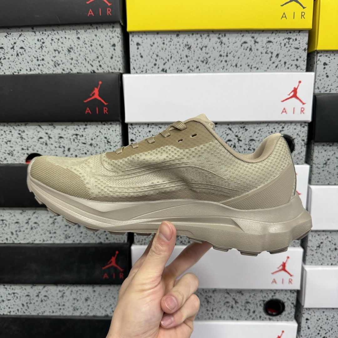 Alo Yoga Rnner A0590U_KHAKI - Image 10