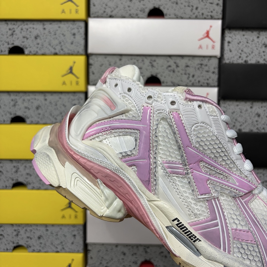 Balenciaga BLCG Runner 7.0 - Image 9