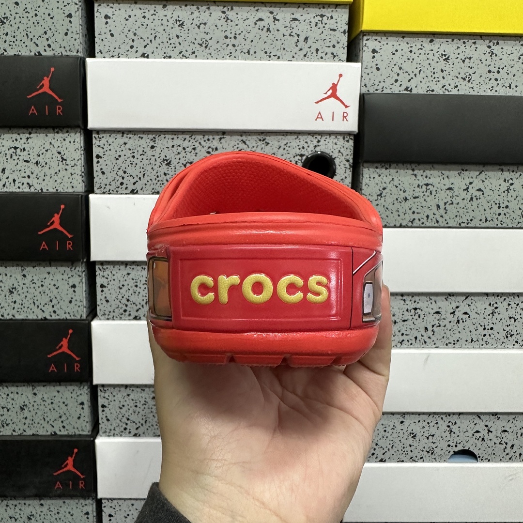 Crocs Classic Clog Lightning McQueen Collab - Image 9