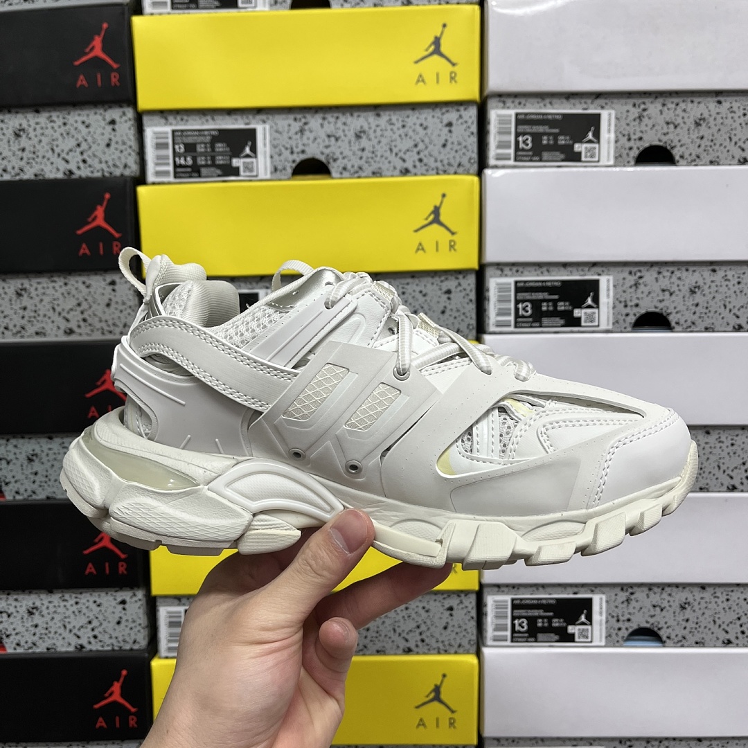 Balenciaga BLCG Track 3.0 - Image 6