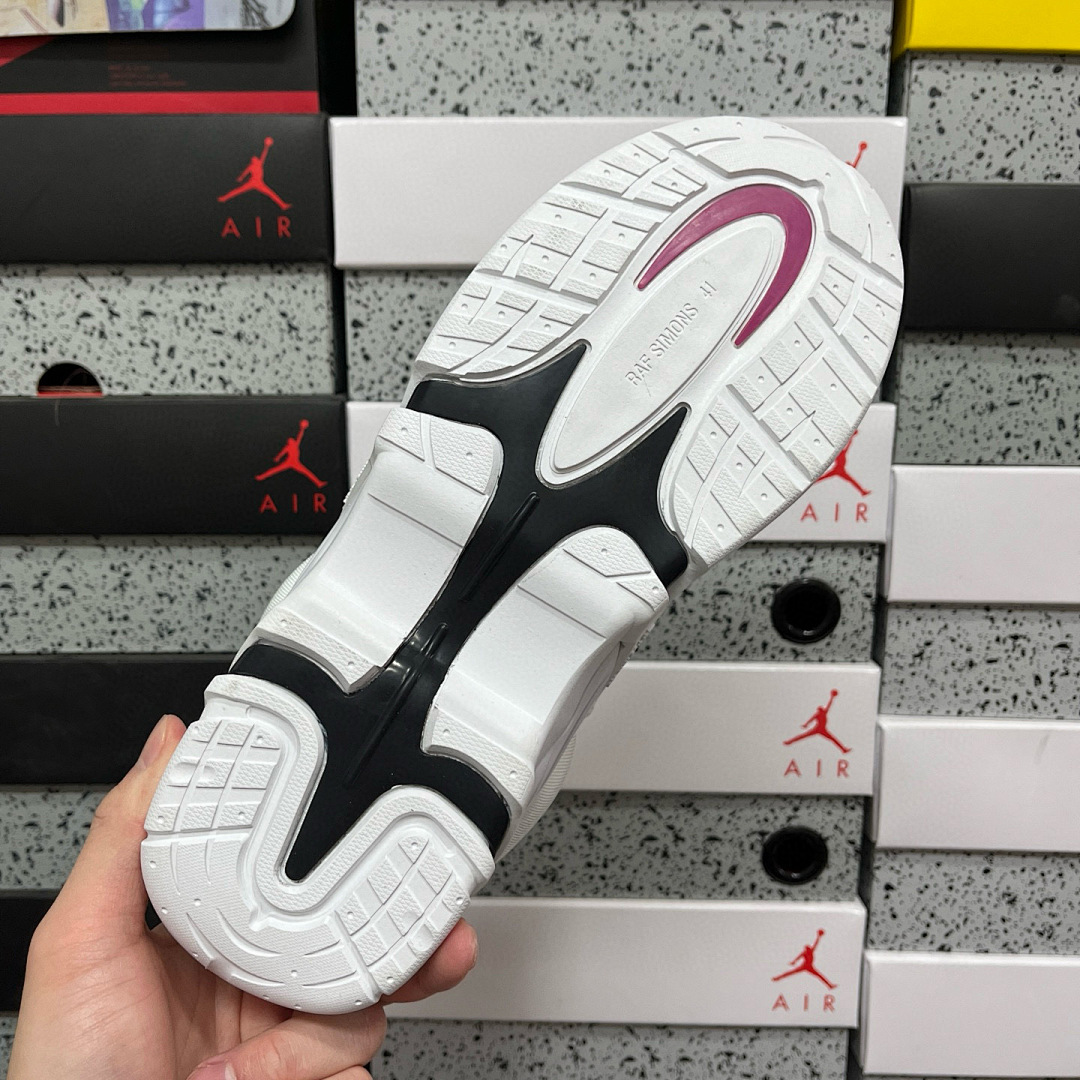 On Running Raf Simons Antei Low Top Wgite - Image 8