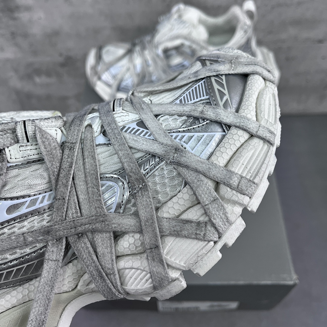 Balenciaga 3XL Extreme Lace - Image 12