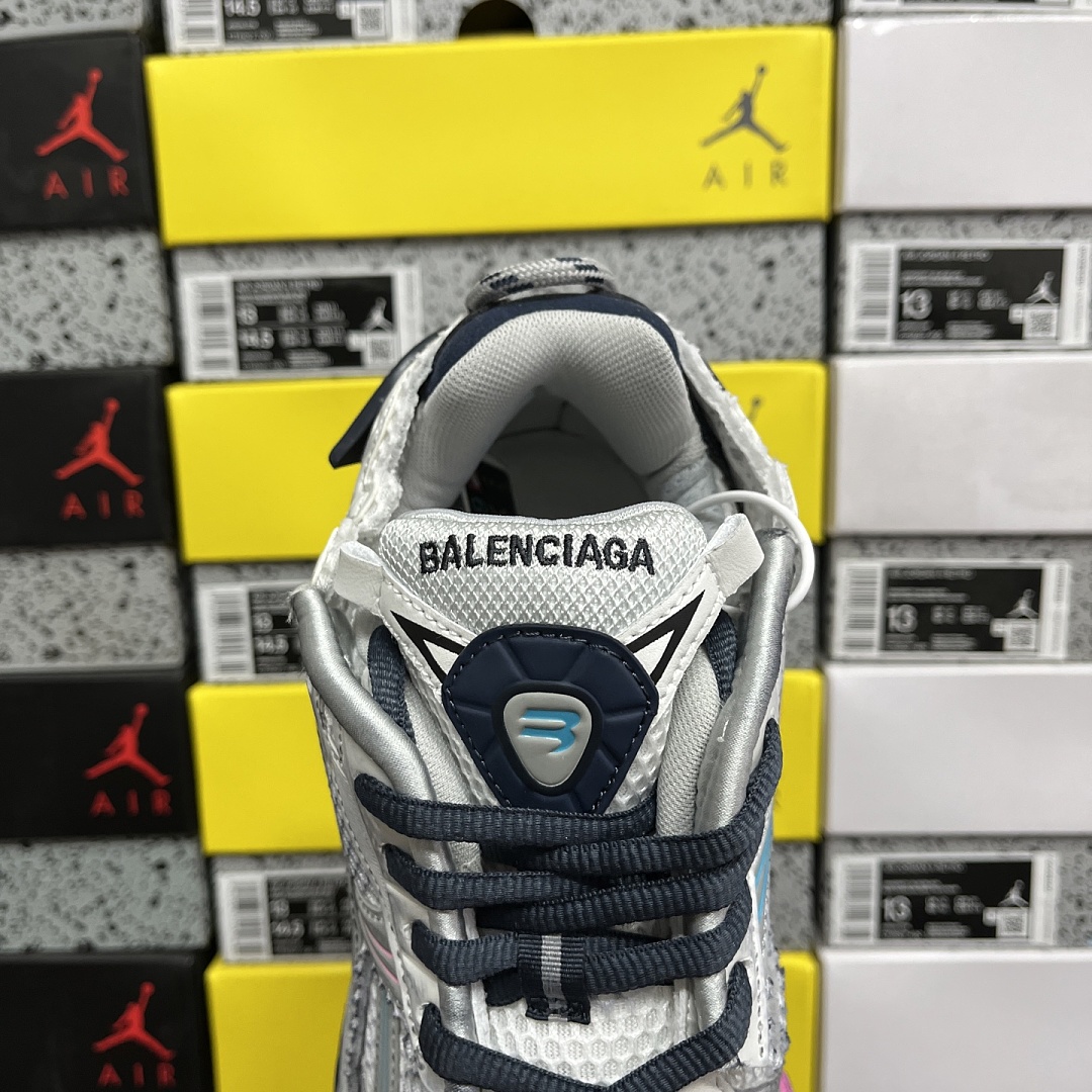 Balenciaga BLCG Runner 7.5 - Image 9