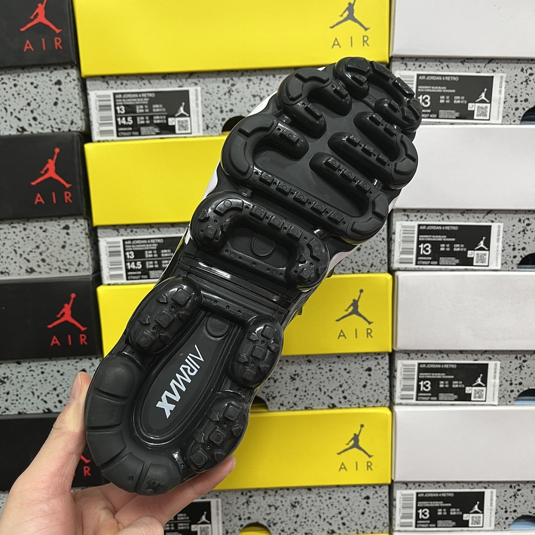 Nike Air VaporMax Plus - Image 6