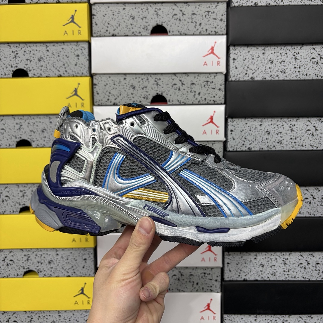 Balenciaga Runner 7.5 - Image 6
