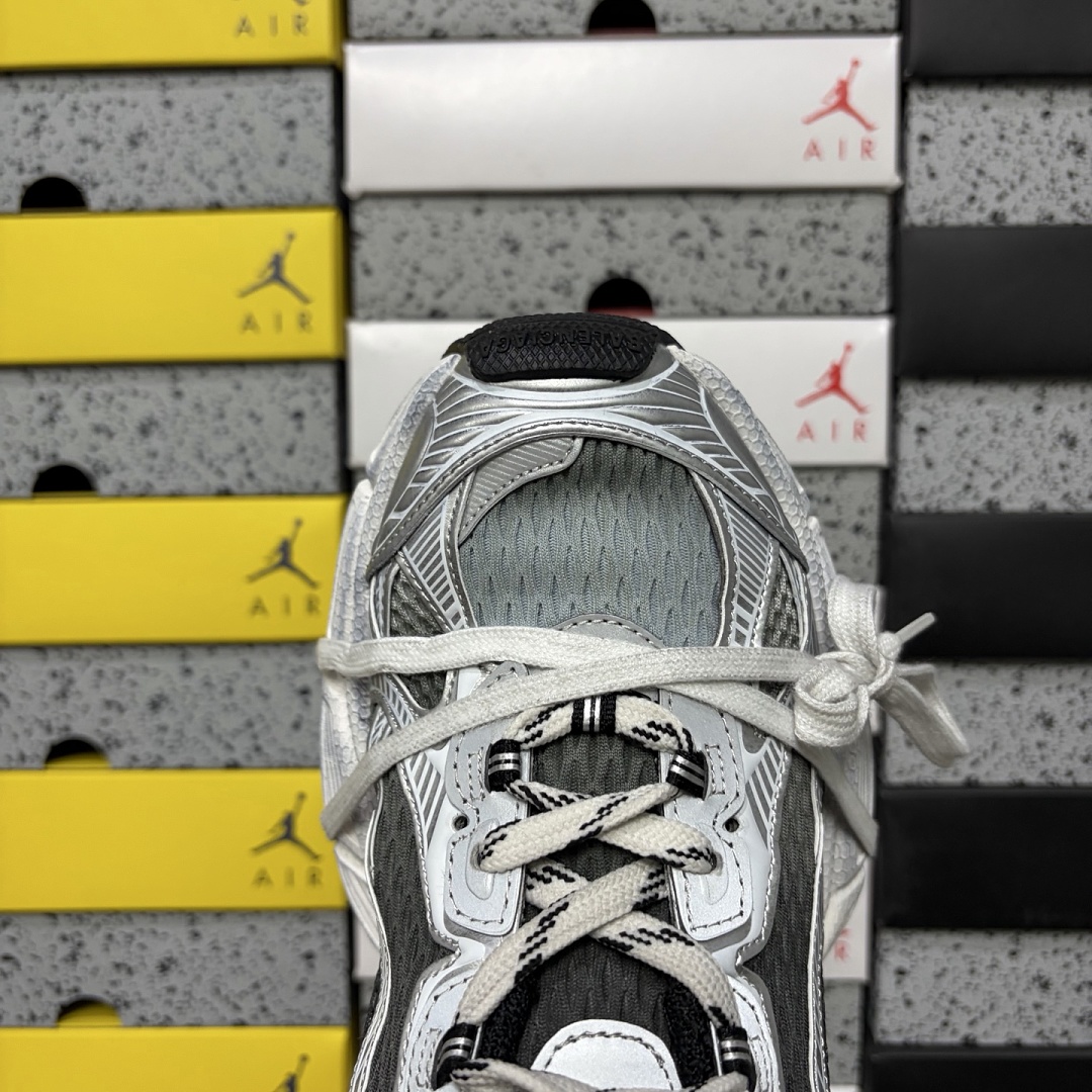 Balenciaga BLCG 3XL - Image 2