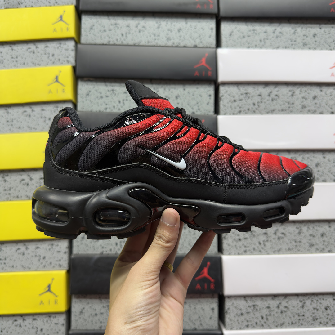Nike Air Max Plus Deadpool - Image 8