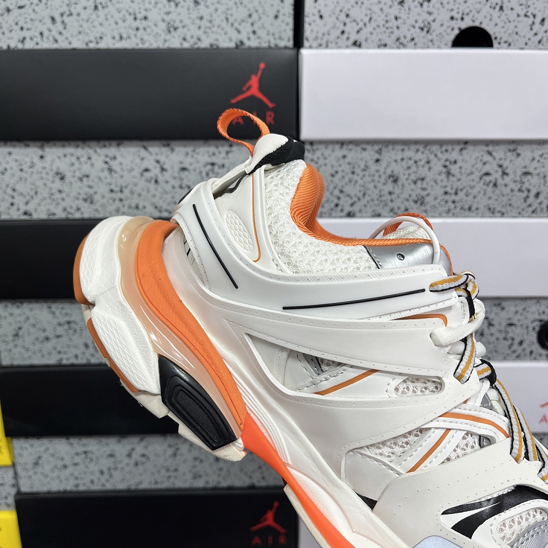 Balenciaga Track - Image 4