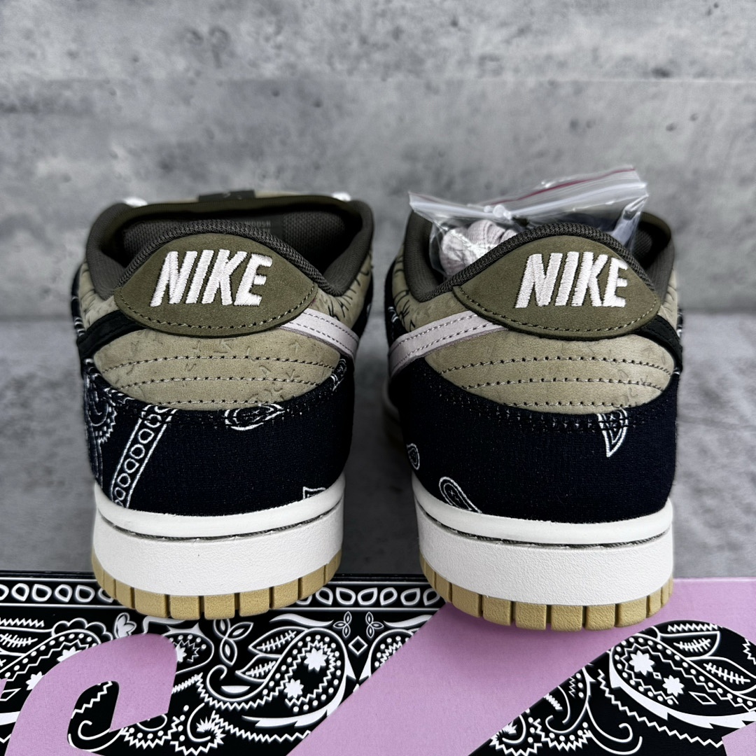 Chanel Nike SB Dunk Low Travis Scott (Regular Box) - Image 3
