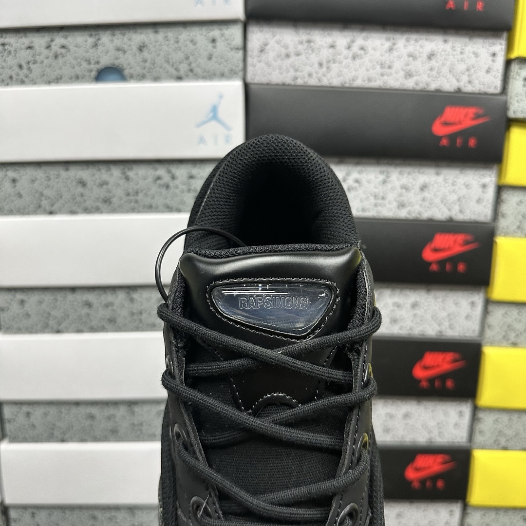 On Running Ozweego Bunny Raf Simons Core (Black) - Image 5