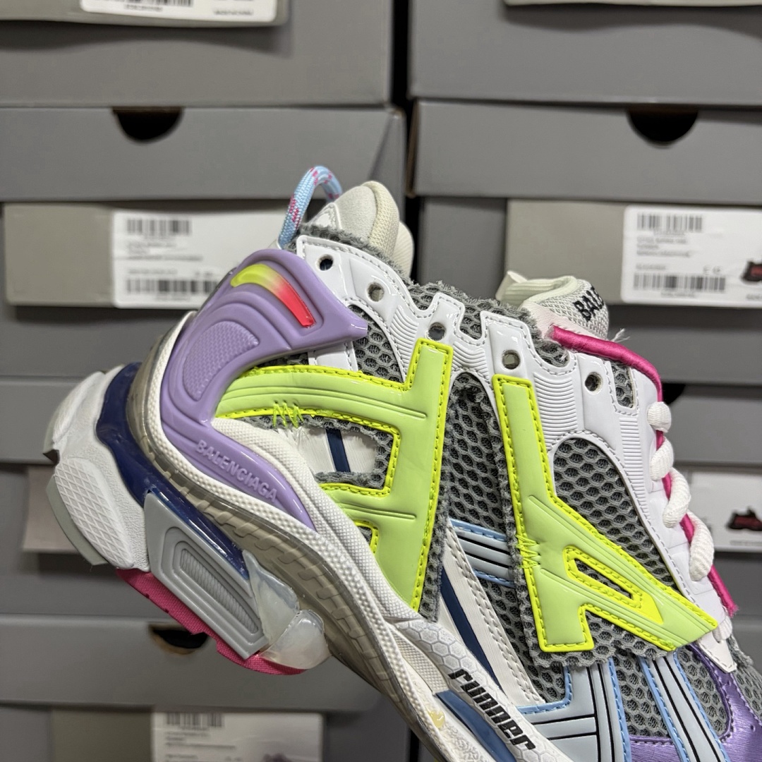 Balenciaga BLCG Runner7.0 - Image 84