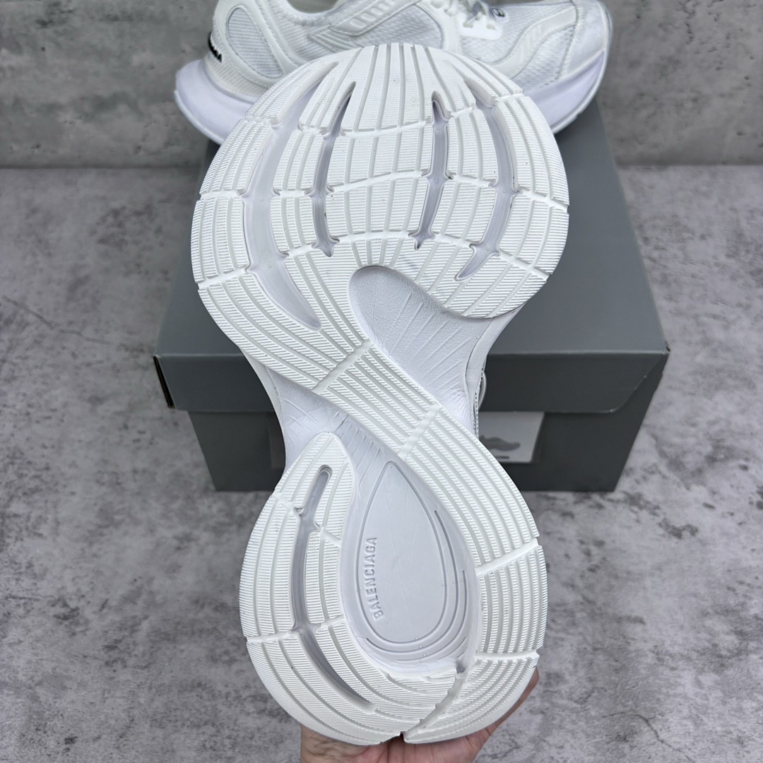 Balenciaga Circuit - Image 13