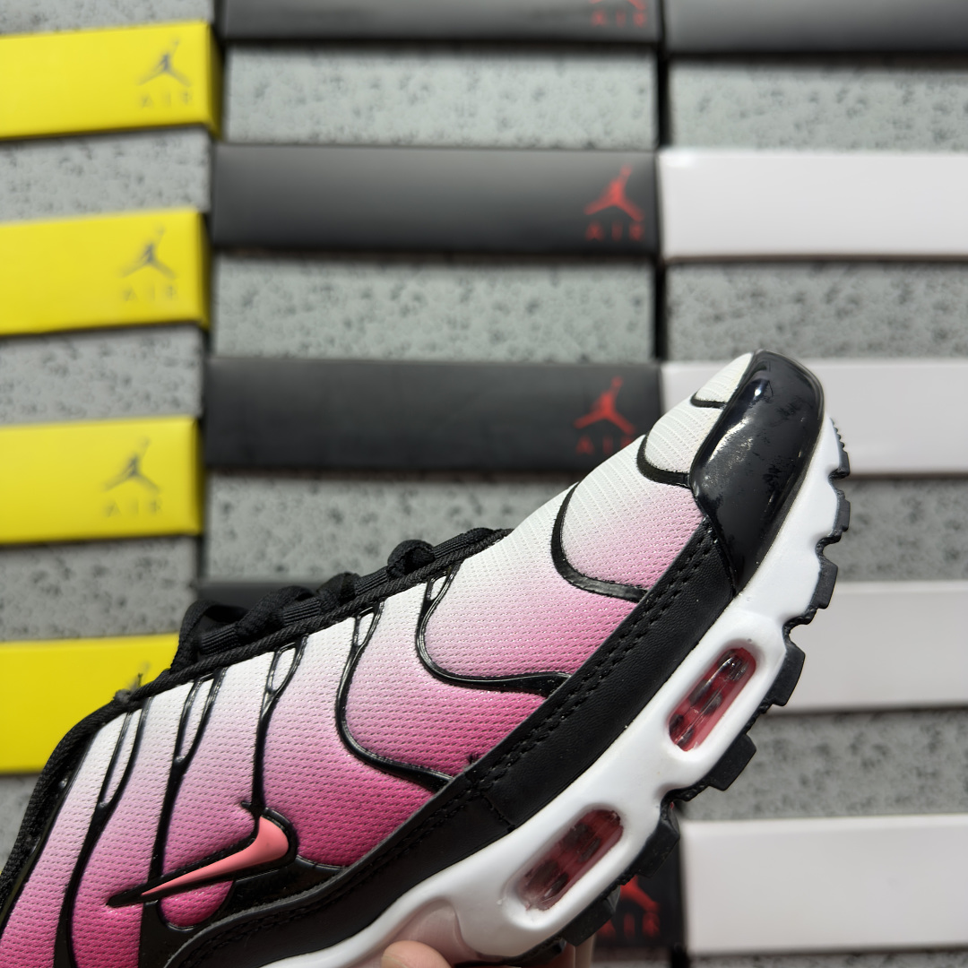 Nike Air Max Plus Black Hot Punch - Image 2