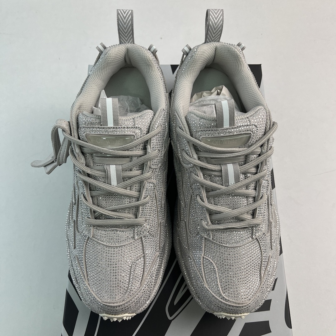 Off-White Be Right Back - Image 3
