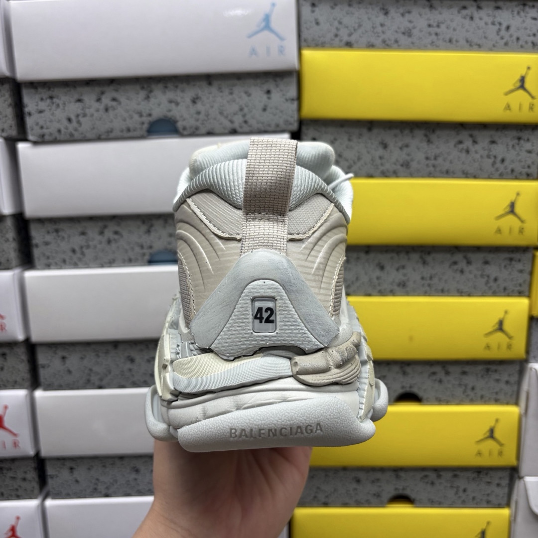 Balenciaga Triple S 2 - Image 11