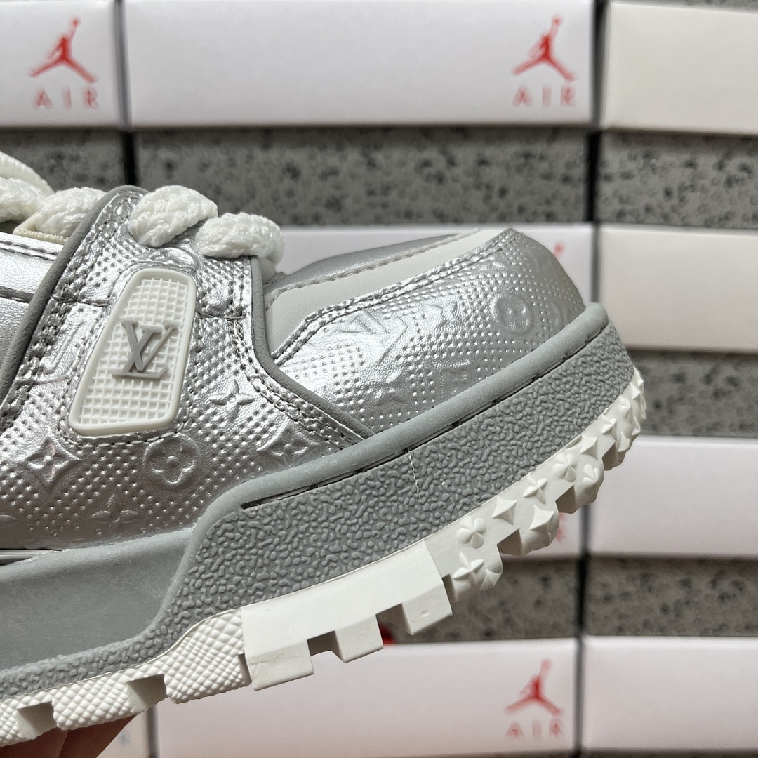 Louis Vuitton Trainer Maxi (Silver White) - Image 7