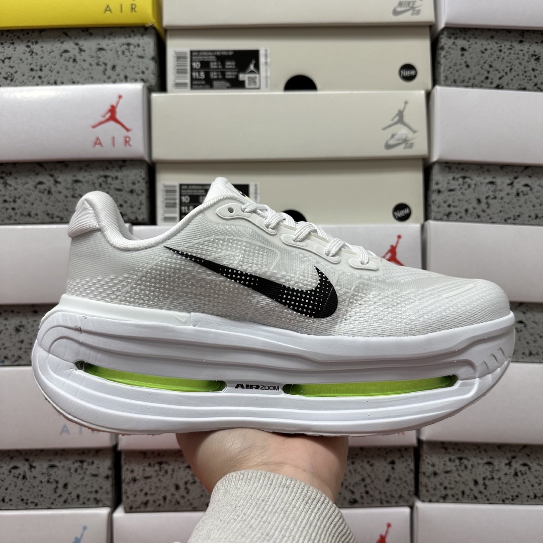 Nike Vomero Premium HQ2050-300 - Image 4