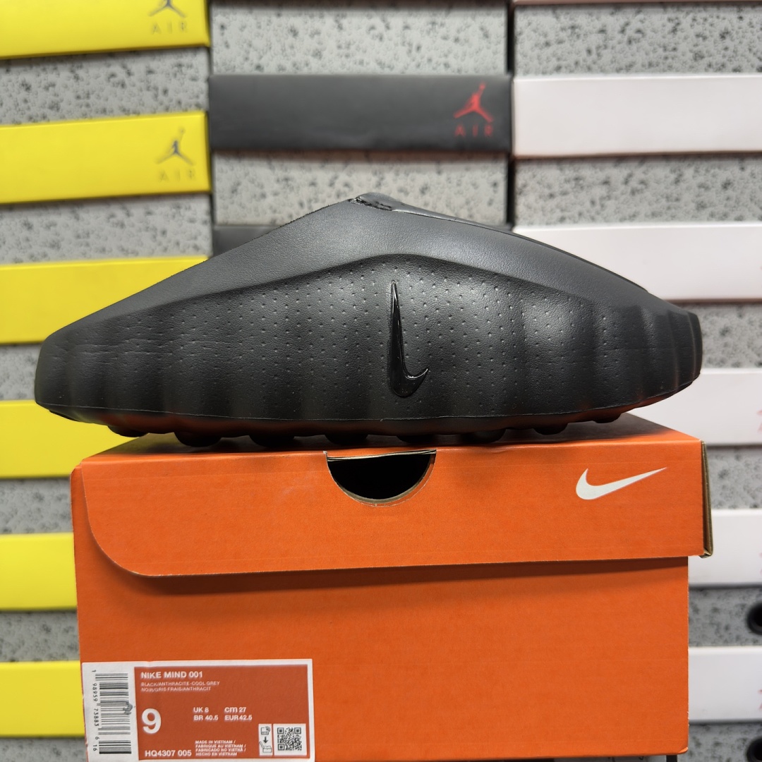 Nike Mind 001 Slide (Triple Black)