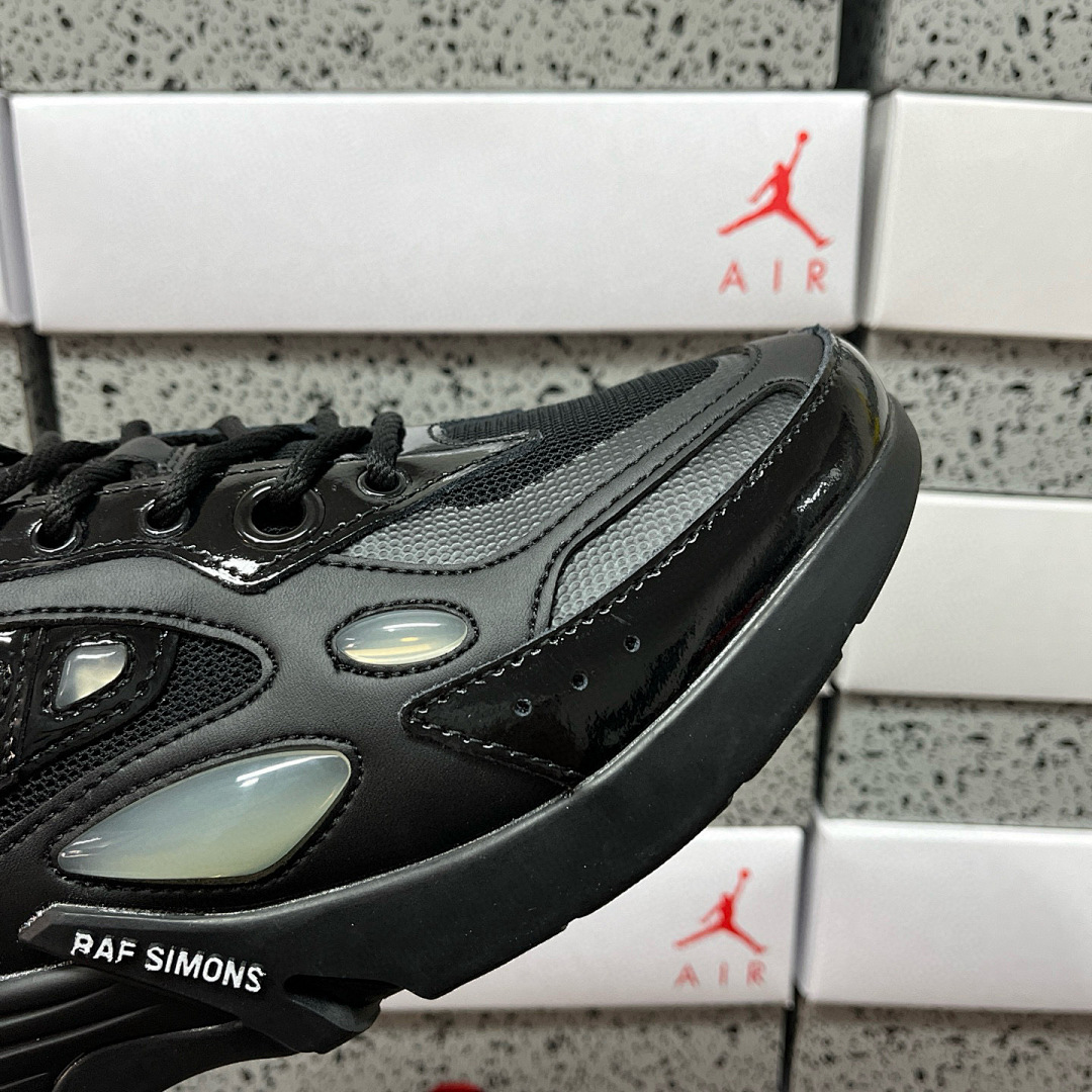 On Running Raf Simons Cylon-21 - Image 7
