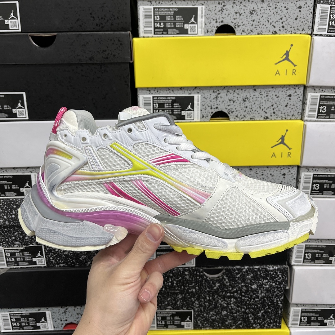 Balenciaga BLCG Runner 7.5 - Image 8