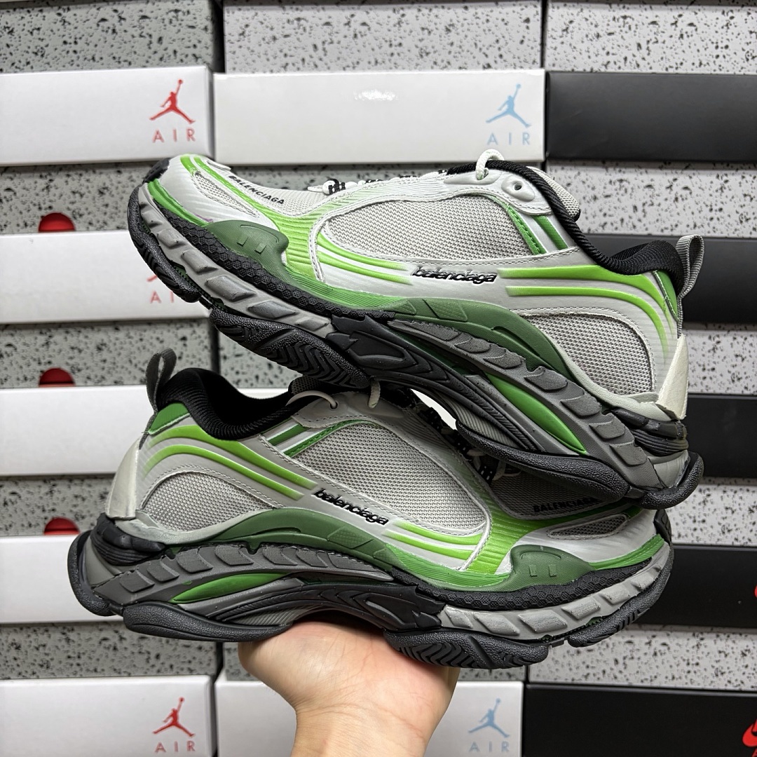 Balenciaga Triple S 2 - Image 13