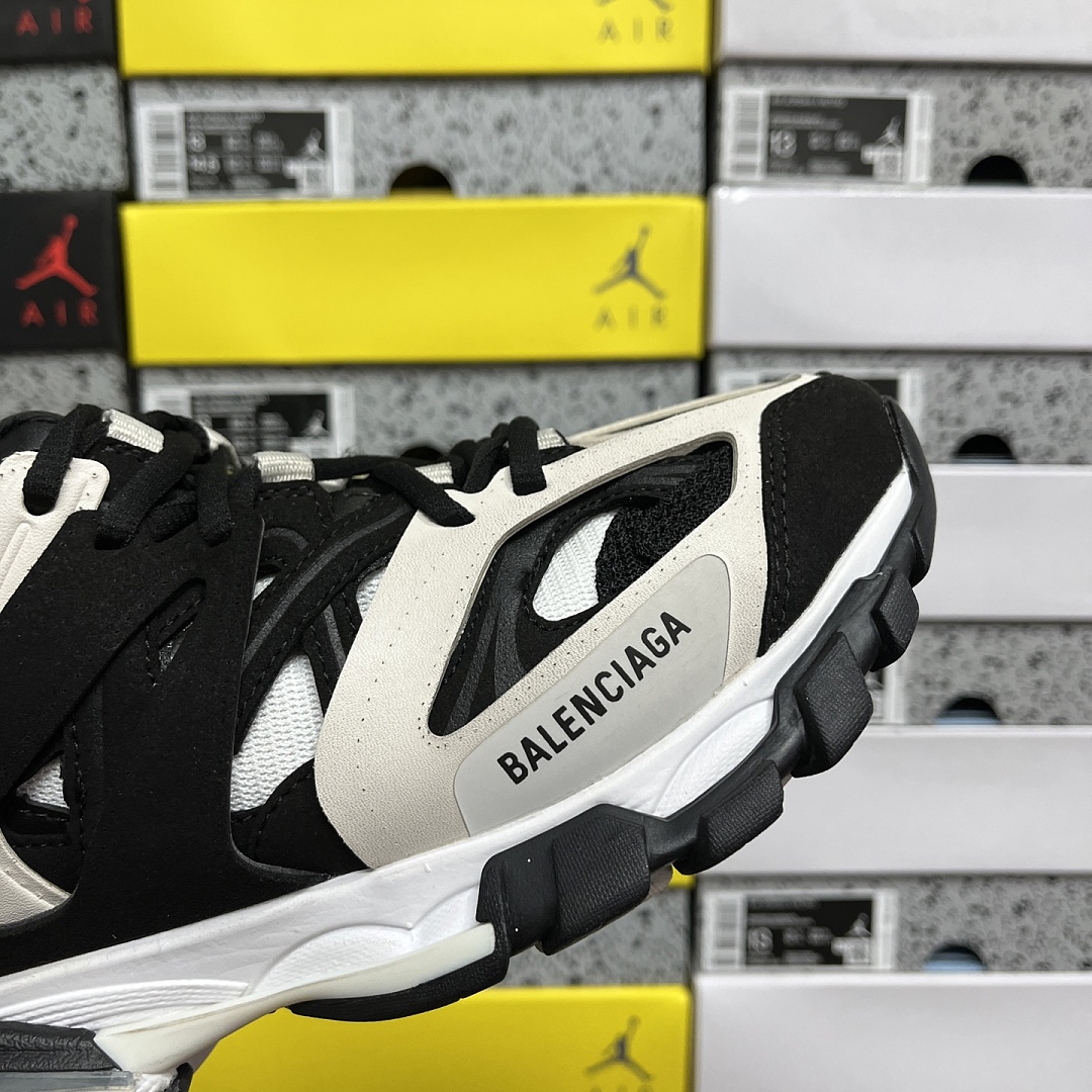 Balenciaga BLCG Track 3.0 - Image 3