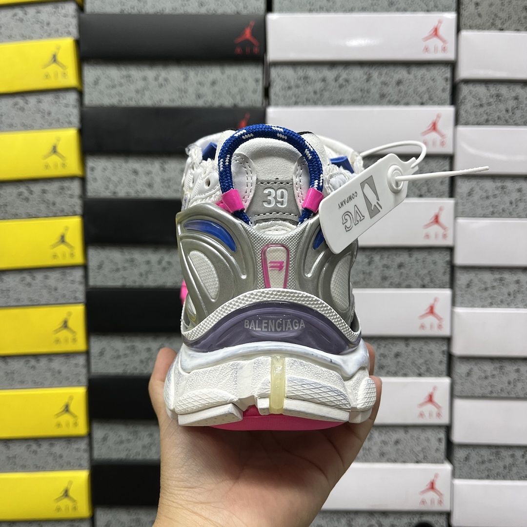 Balenciaga BLCG Runner - Image 19