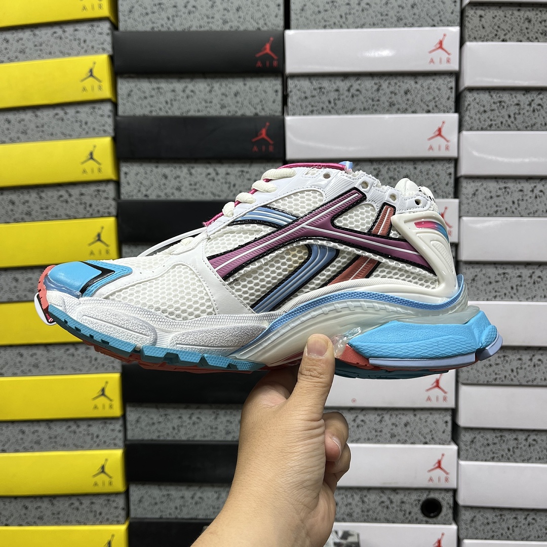 Balenciaga BLCG Runner 7.5 - Image 8