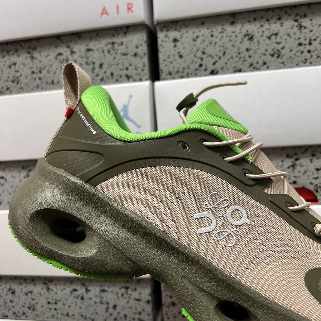 On Running Cloudsolo LOEWE (Khaki Green Sand) - Image 3