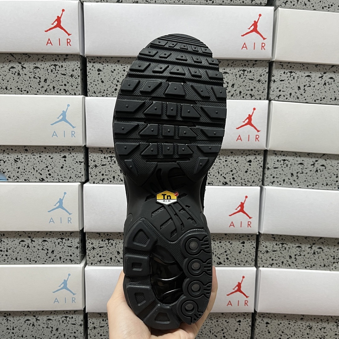 Nike Air Max Plus Swarovski Moonlight Black Silver Diamond FZ4237 - Image 4