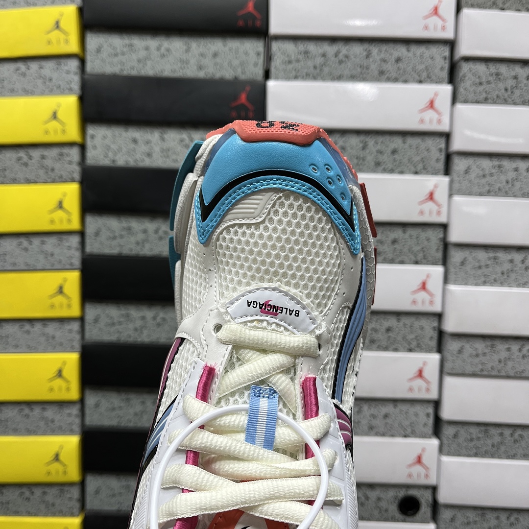 Balenciaga BLCG Runner 7.5 - Image 5