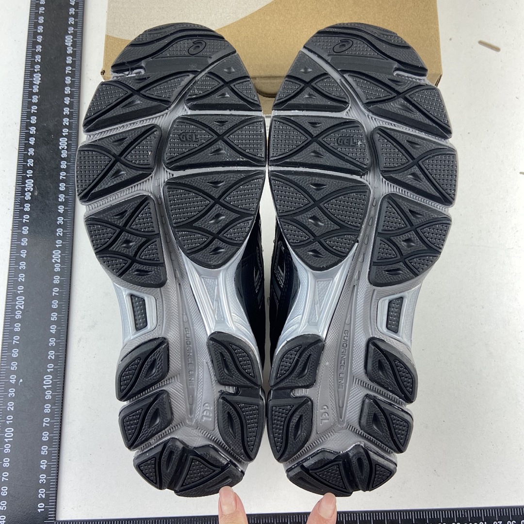 ASICS Gel-NYC Black Graphite Grey NYC (Silver) - Image 6