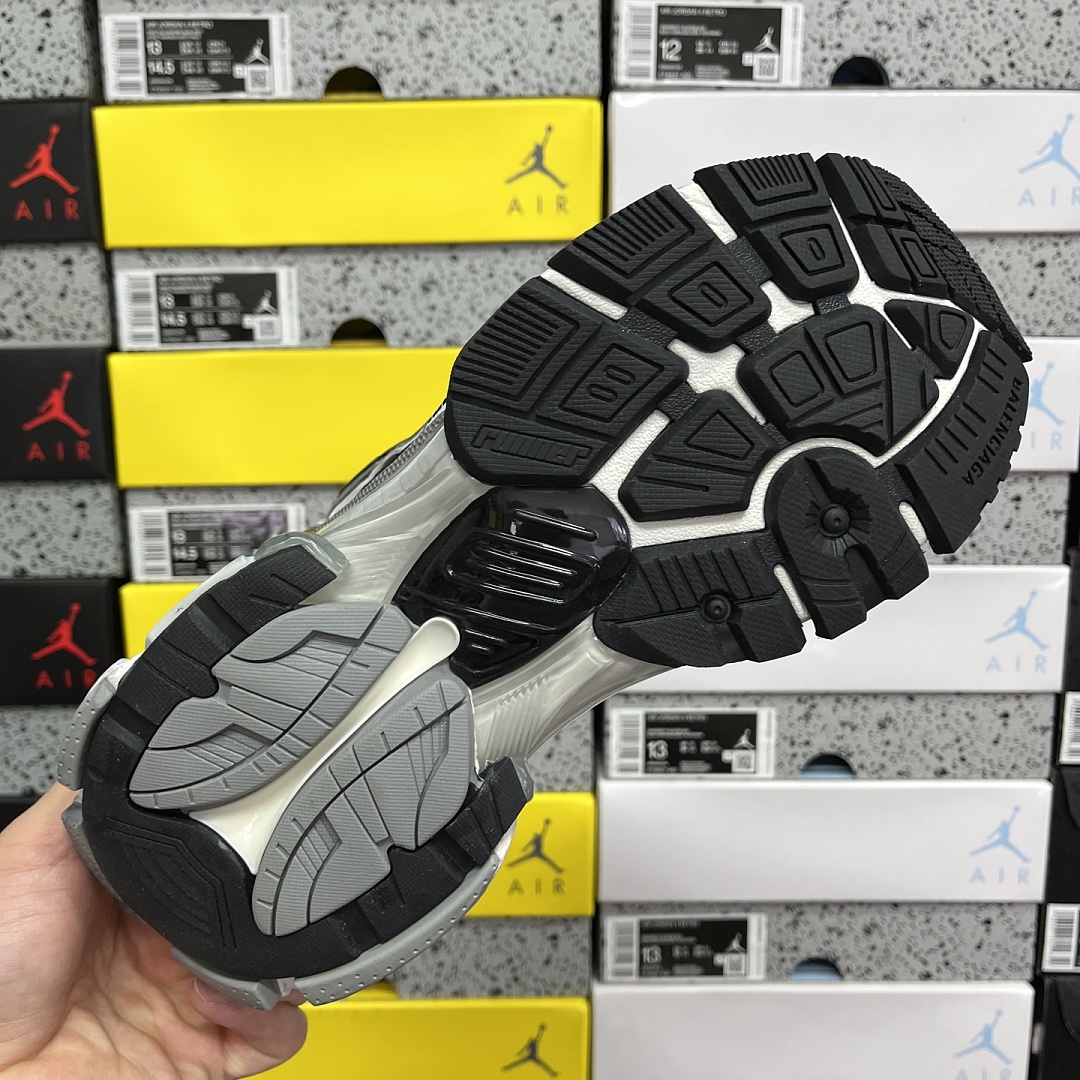 Balenciaga BLCG Runner 7 Gen - Image 3