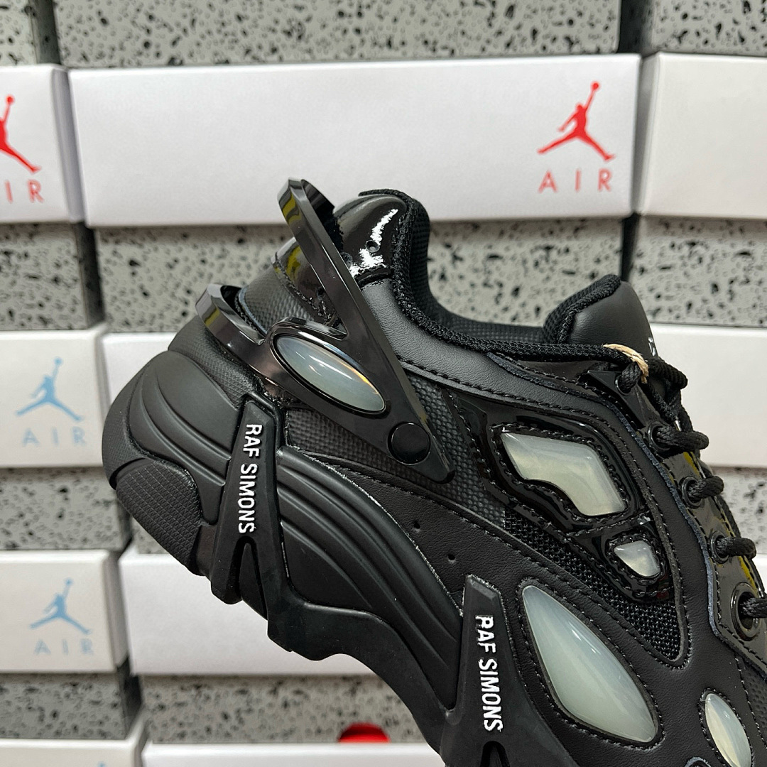On Running Raf Simons Cylon-21 - Image 6