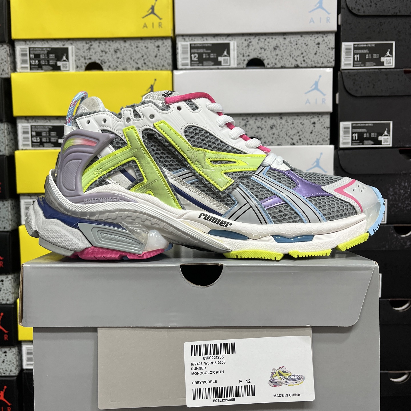 Balenciaga BLCG Runner 7.0 - Image 11