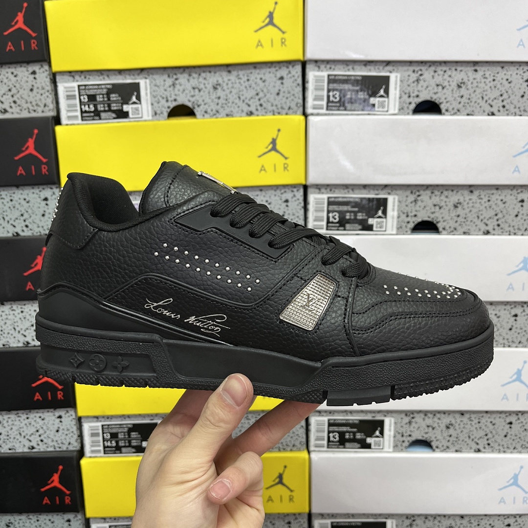 Louis Vuitton Trainer V2-02 - Image 5