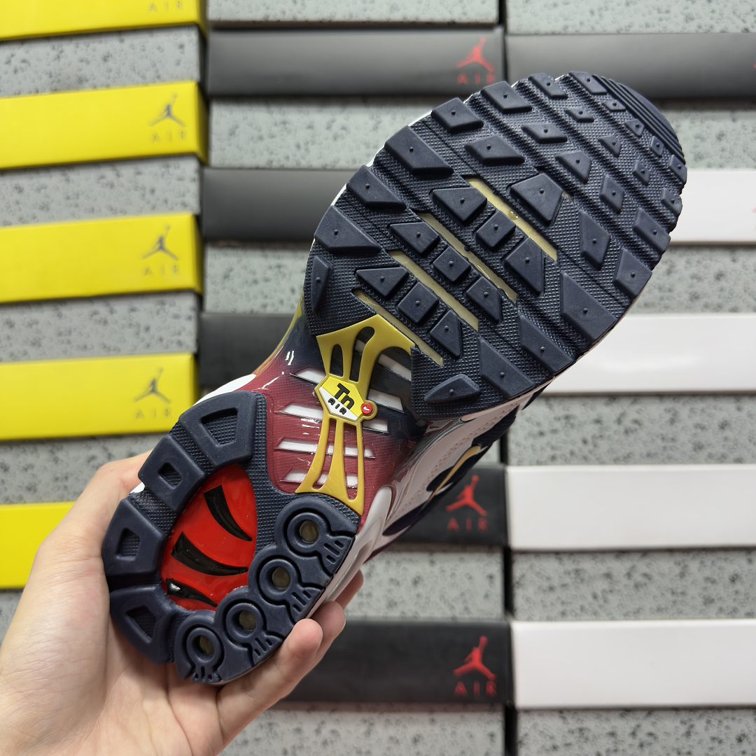 Nike Air Max Plus - Image 8