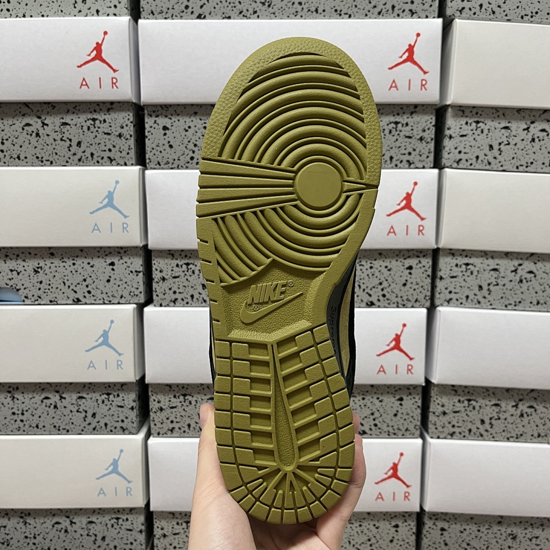 Nike SB Dunk Low Supreme Camper Collab (Black Yellow Green 94) - Image 7
