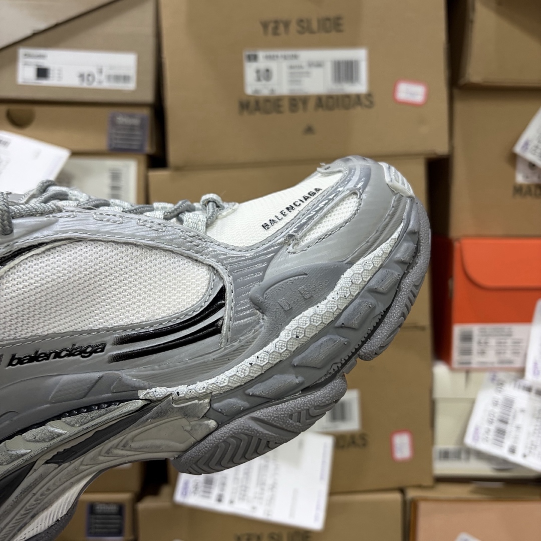 Balenciaga Triple S 2 - Image 11