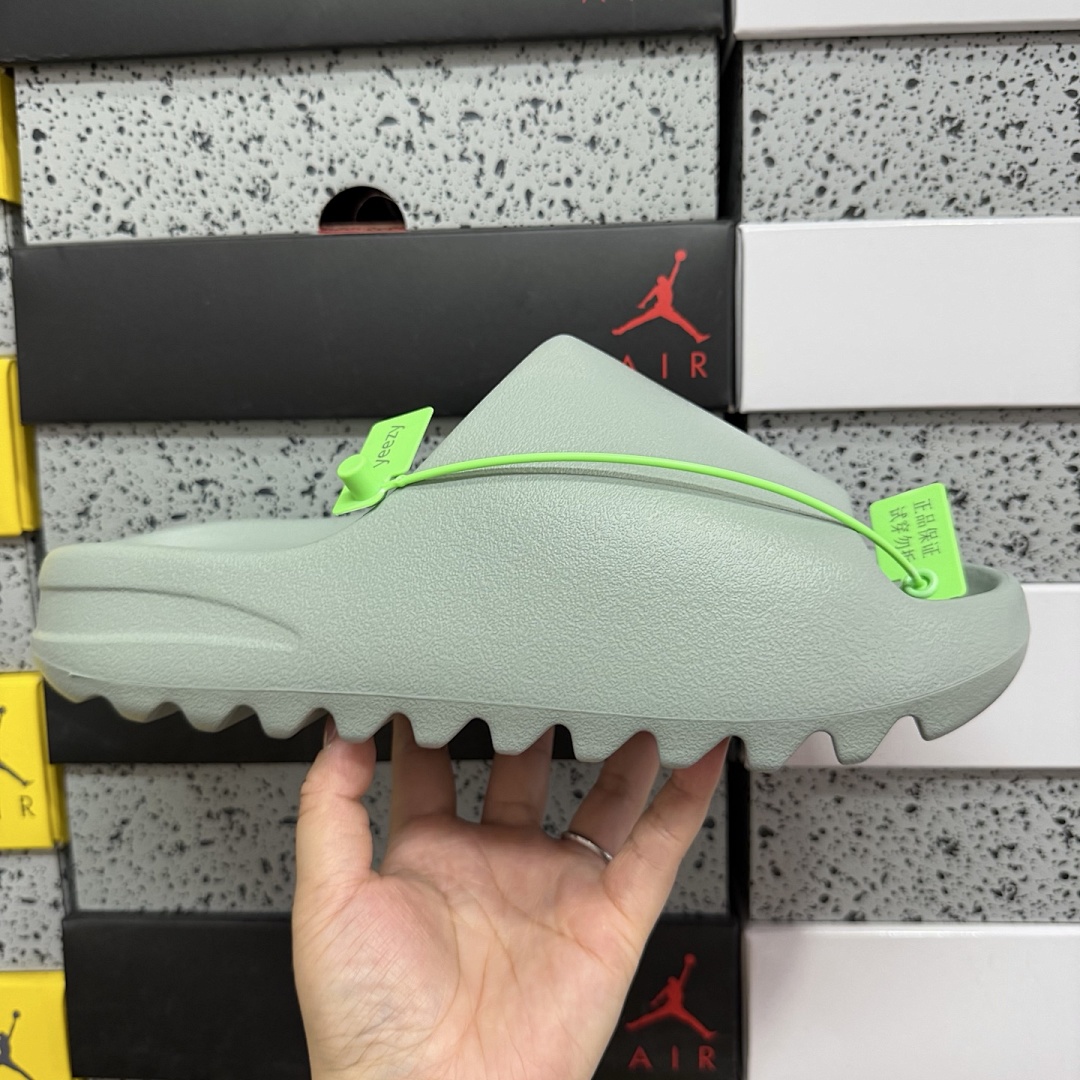 Adidas Slide/Foam Runner - Image 55