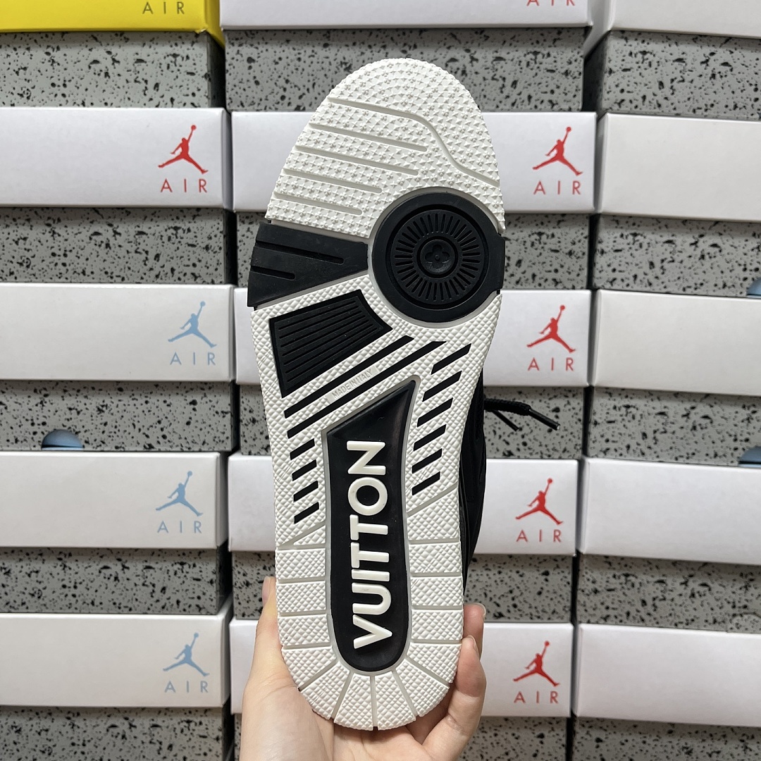 Louis Vuitton Skate Sneaker V3-3 - Image 8