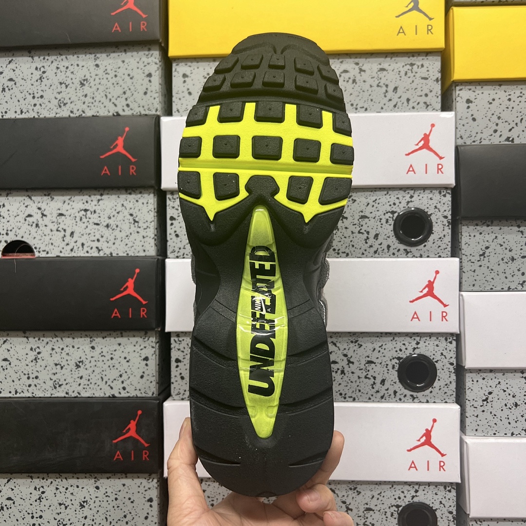 Nike Air Max 95 SP Undefeated Geo NYC Neon UND (Green) - Image 3