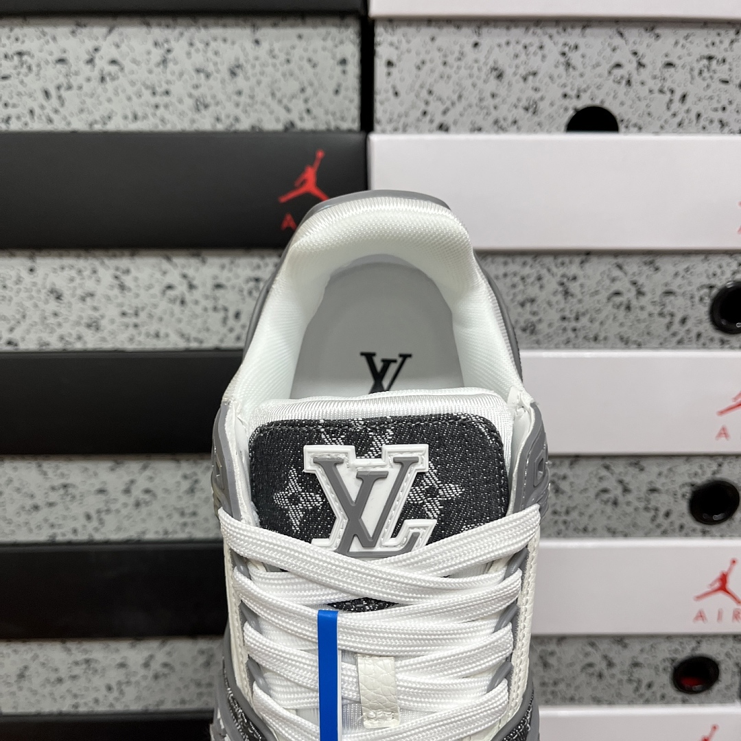 Louis Vuitton Trainer - Image 6