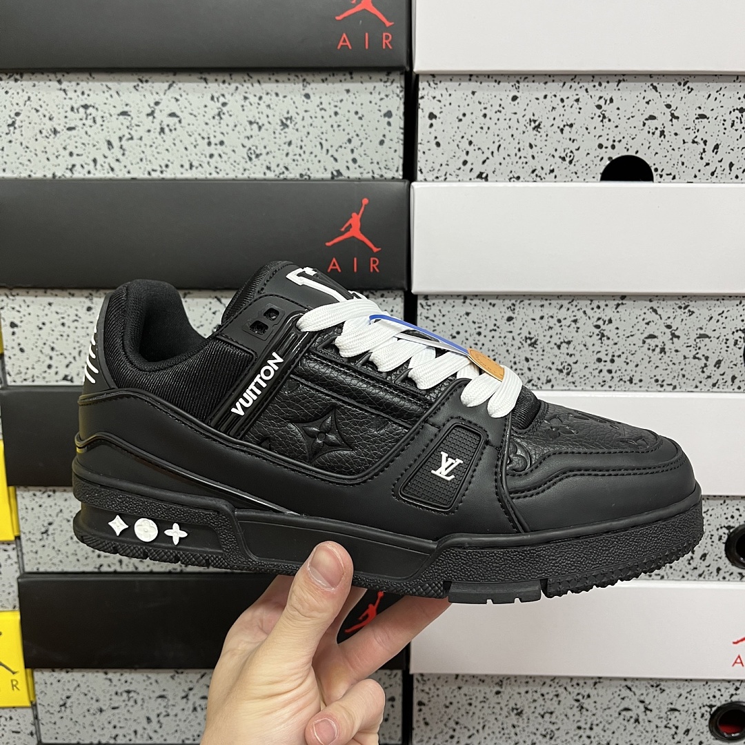 Louis Vuitton Trainer - Image 6