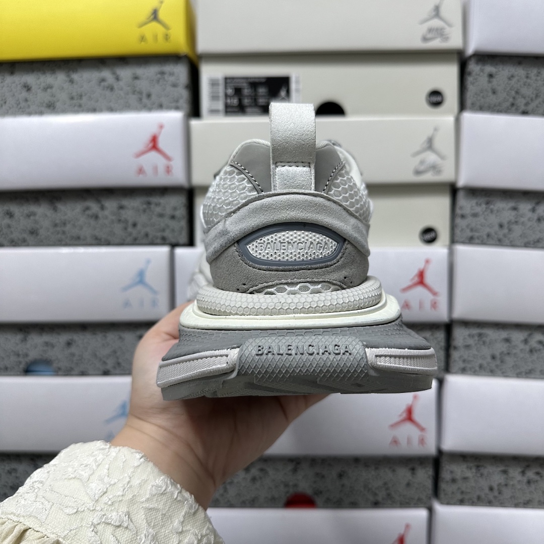 Balenciaga 3XL Sneakers - Image 8