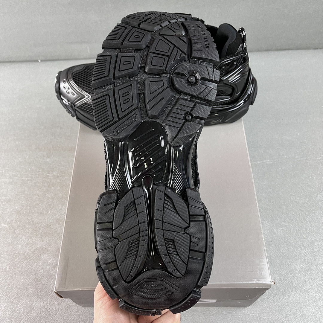 Balenciaga Runner - Image 17