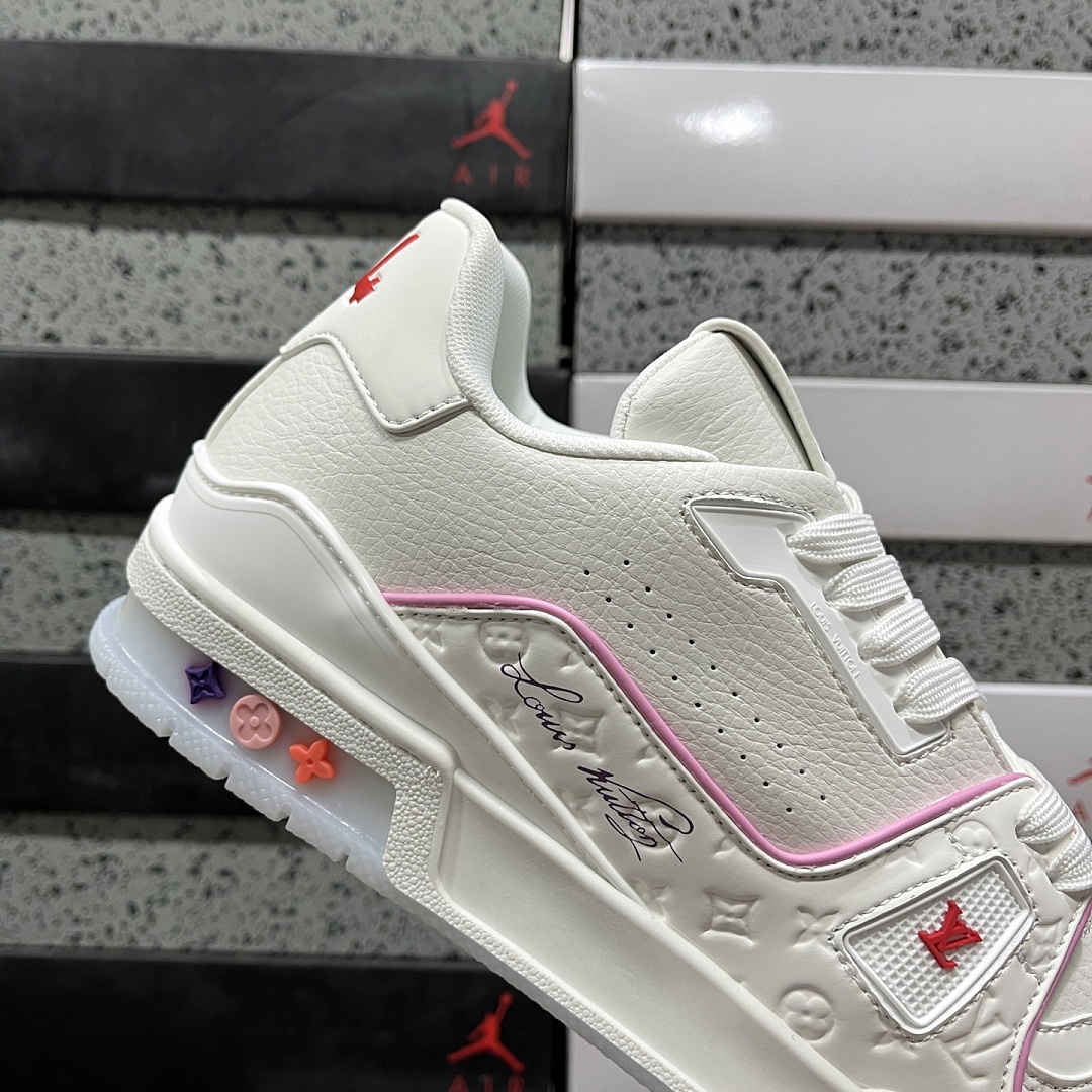Louis Vuitton Trainer V2-10 - Image 3
